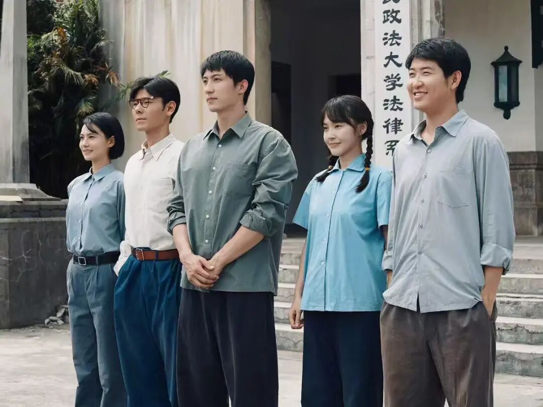 法治长河奔涌不息，《重器》镌刻精神坐标