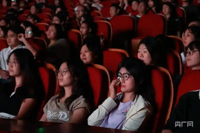 《欢迎来龙餐馆》长院路演圆满举行，主创携创作灵感与青年观众展开深度对谈