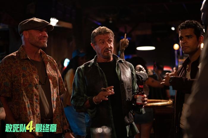 中国观众全球首次观赏《敢死队4最终章》隆重上映