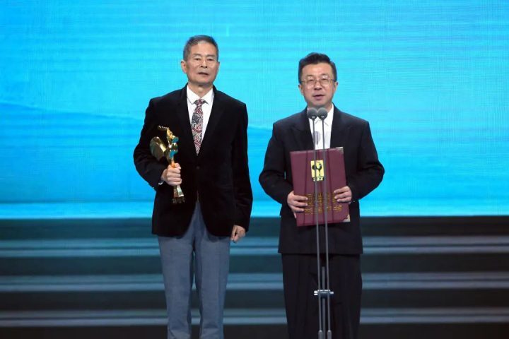 《回西藏》喜获第36届金鸡奖，这是一部电影频道出品的影片