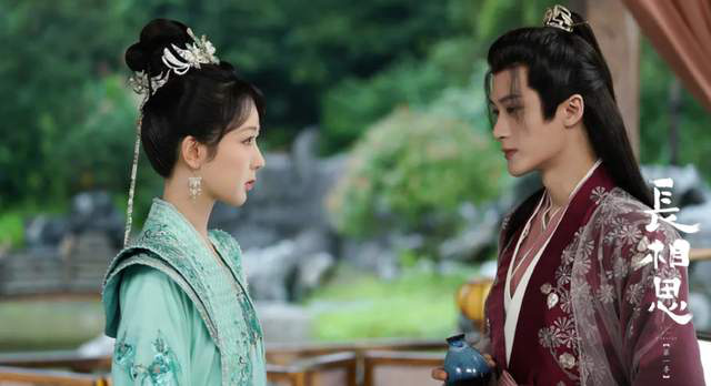 《长相思》脱颖而出，成年度爆款剧集！腾讯娱乐《白皮书》揭秘，悬疑剧创新秘笈惊艳全场！