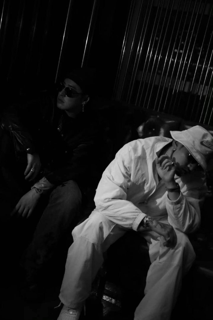 潘玮柏和马思唯首次合作，发行单曲《Feel Like Drake》，引领全新音乐潮流-2