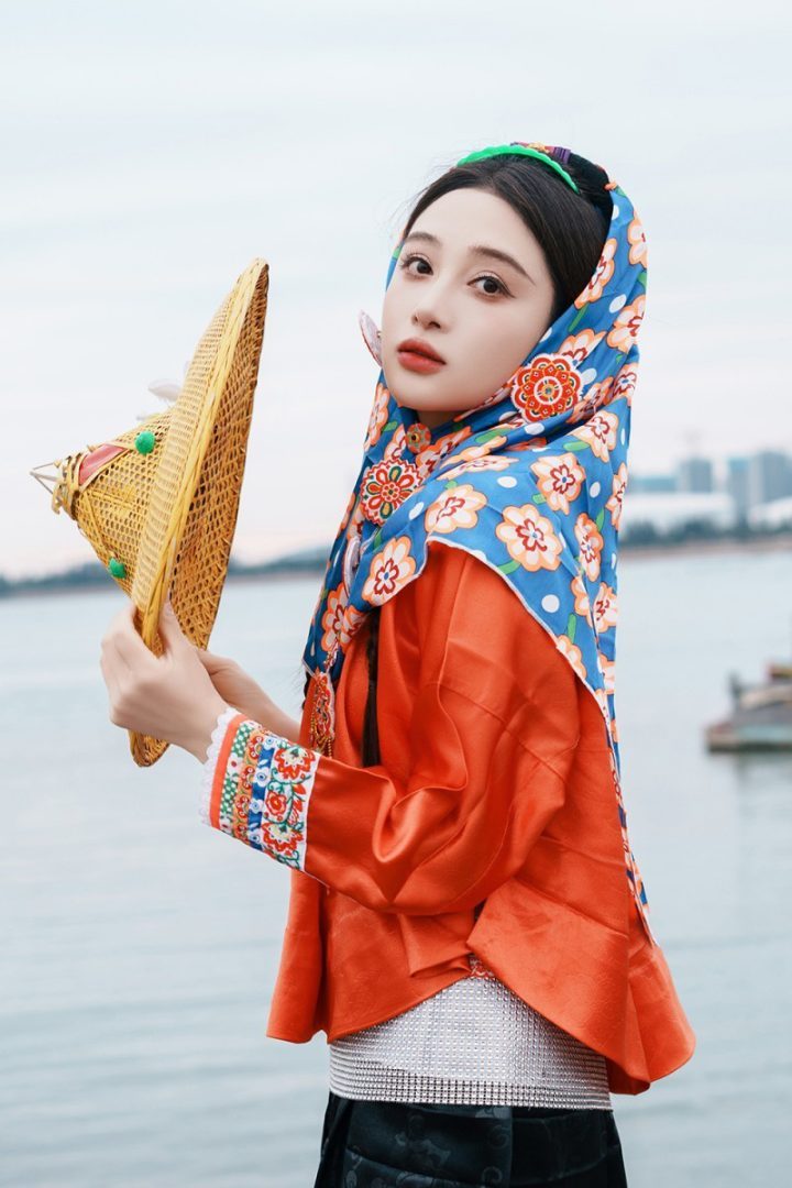 孙嘉璐主演电影《浪花朵朵》杀青，重现惠女魅力感动人心-1
