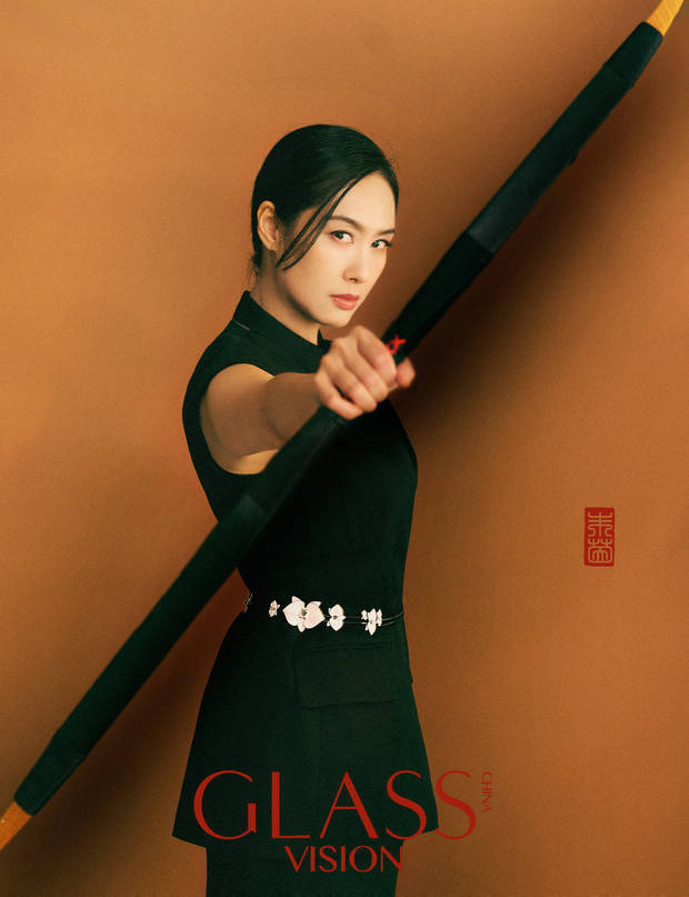 朱茵、林依晨、李一桐：三代《黄蓉》杂志同框-2
