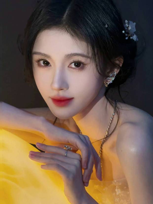 鞠婧祎：精致五官，白皙肌肤，仙气十足-2
