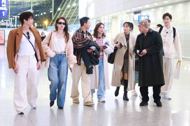 韩庚卢靖姗领衔夫妻团 启程《妻子的浪漫旅行2025》-1