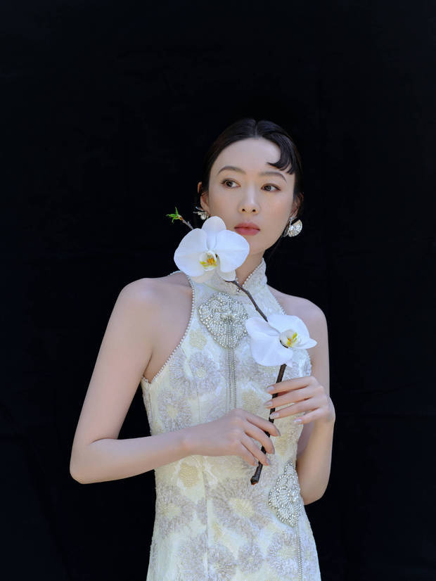 童瑶新中式无袖长裙，展现东方古典之美-3