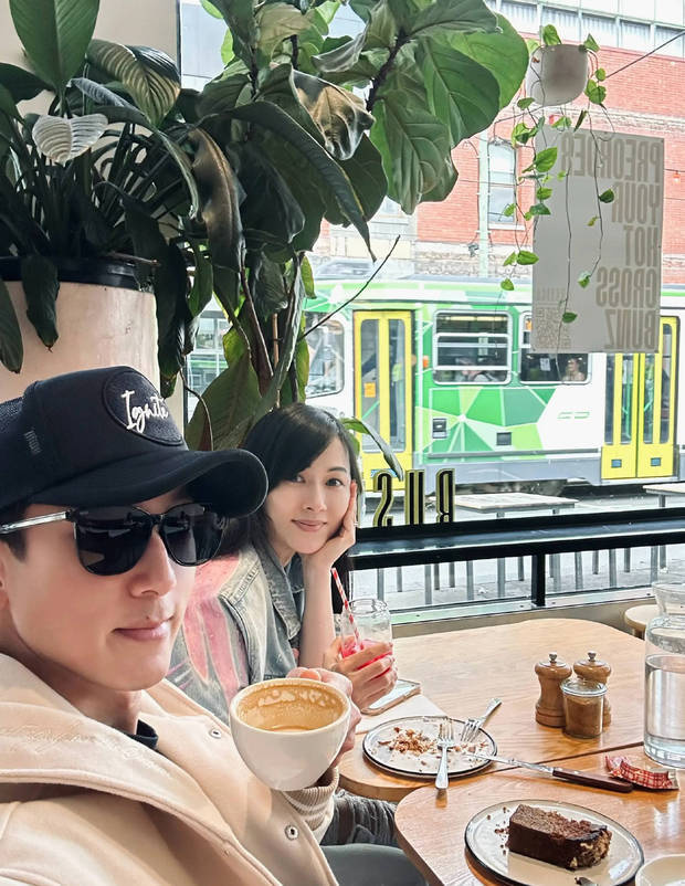 吴尊夫妇《甜蜜暴击》：牵手旅行，爱意满屏-1