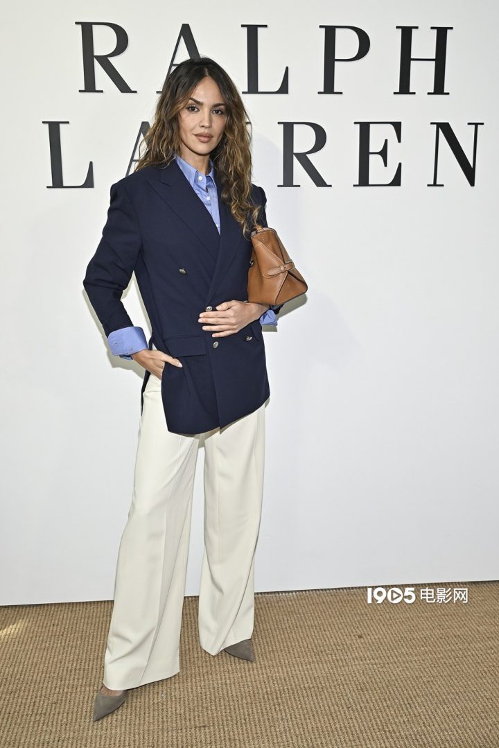 安妮·海瑟薇与林志玲“同框”，艾莎·冈萨雷斯“同场”亮相-2