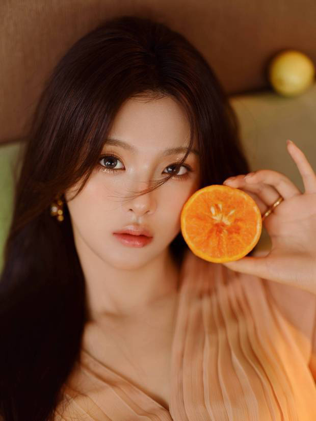 杨超越《粉裙橙妆》甜欲风造型惊艳亮相-2
