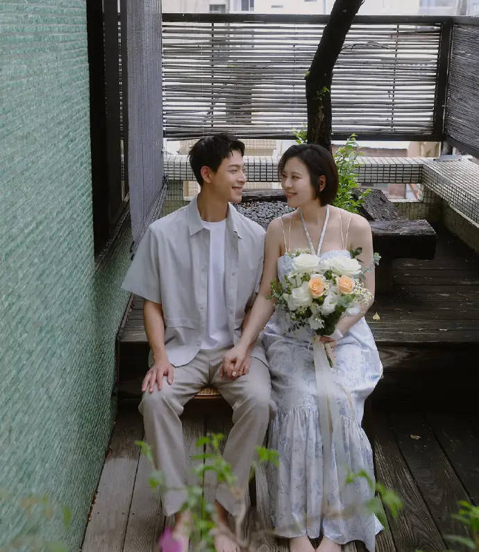 刘品言婚纱美照曝光，喜讯：婚讯与孕事双至-2