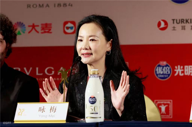 上影节评委会：黄渤、咏梅谈评委体验-2