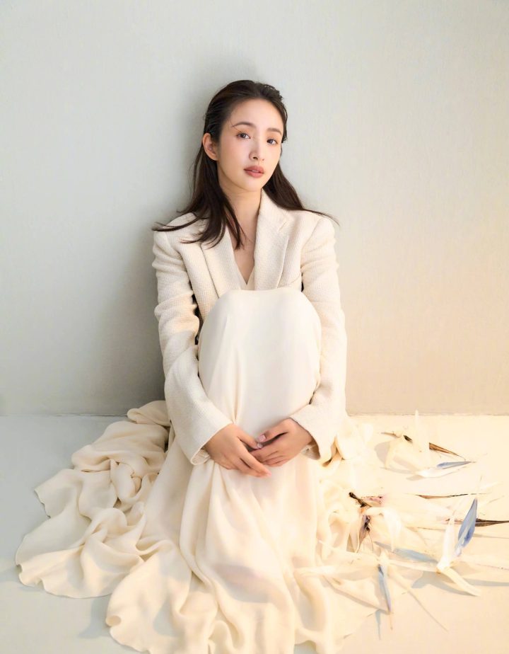 林依晨二胎后晒宝宝小手：分享新生命喜悦-2