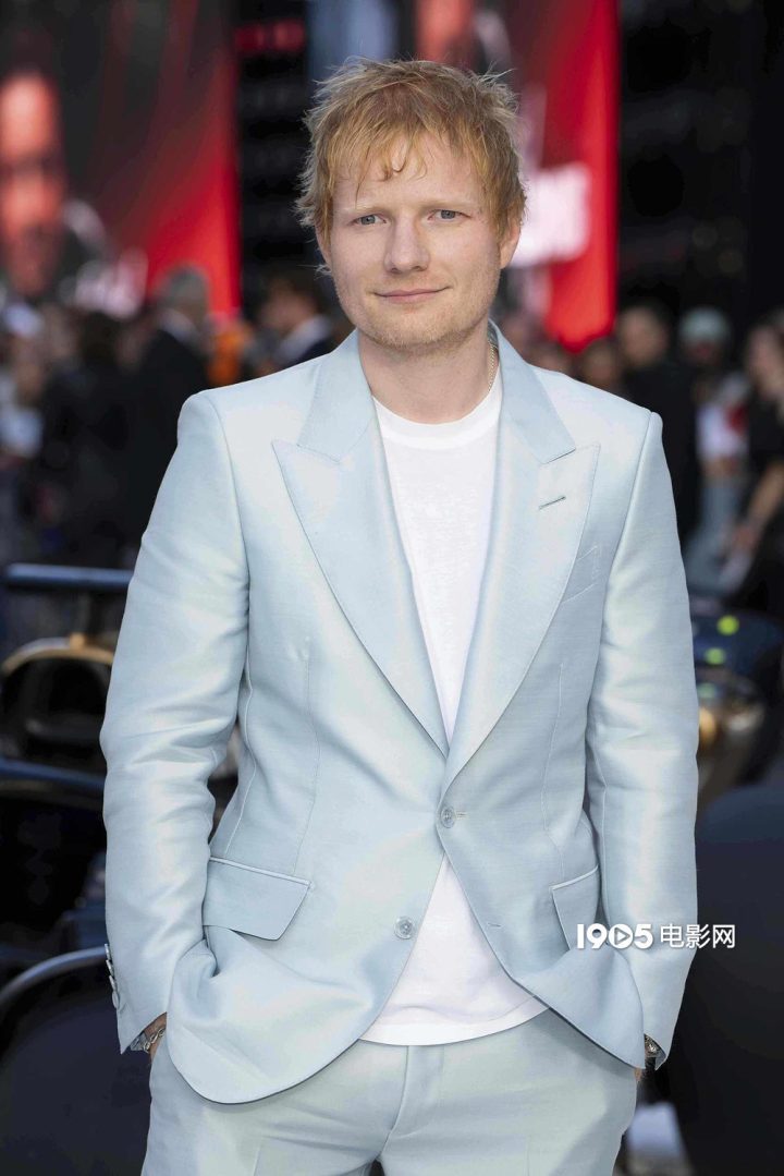 皮特与阿汤哥《F1》首映再聚首，黄老板鼎力支持-2