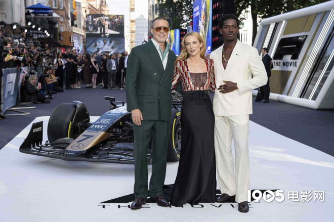 皮特与阿汤哥《F1》首映再聚首，黄老板鼎力支持-1