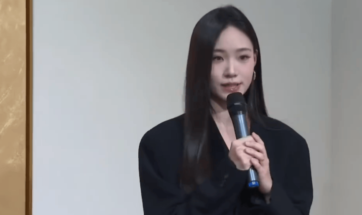 小S次女画展赞大S：“姨妈给我无限支持”-1