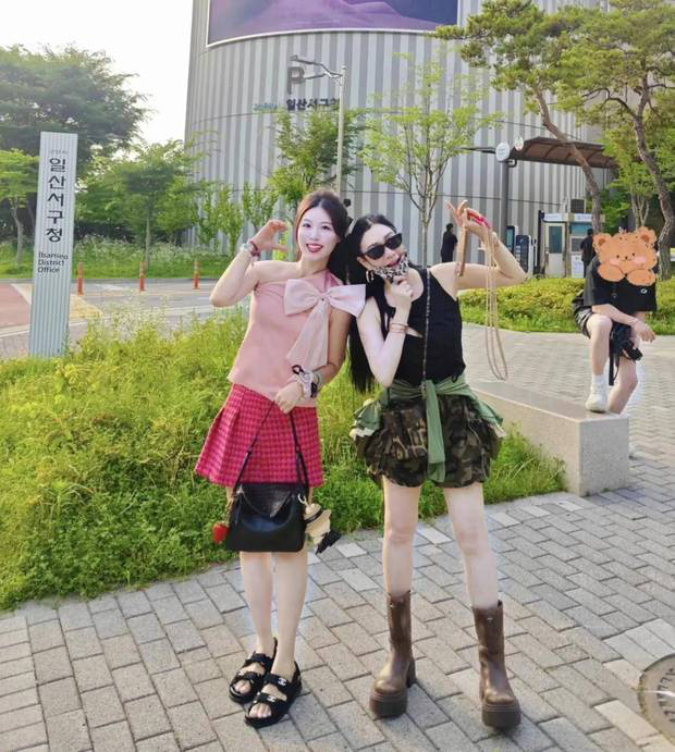 钟丽缇携家人韩国观演，活力四射状态佳-2