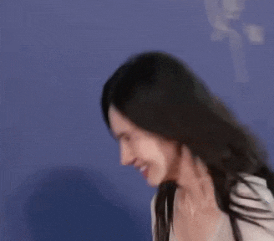 金晨红毯简约风：阿那亚突遇抓包-3