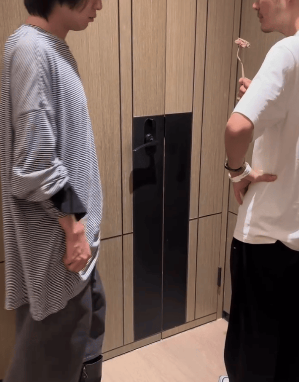 毛晓彤活动遭反锁,急呼“我出不去了”-2 毛晓彤活动遭反锁,急呼“我出不去了”-2