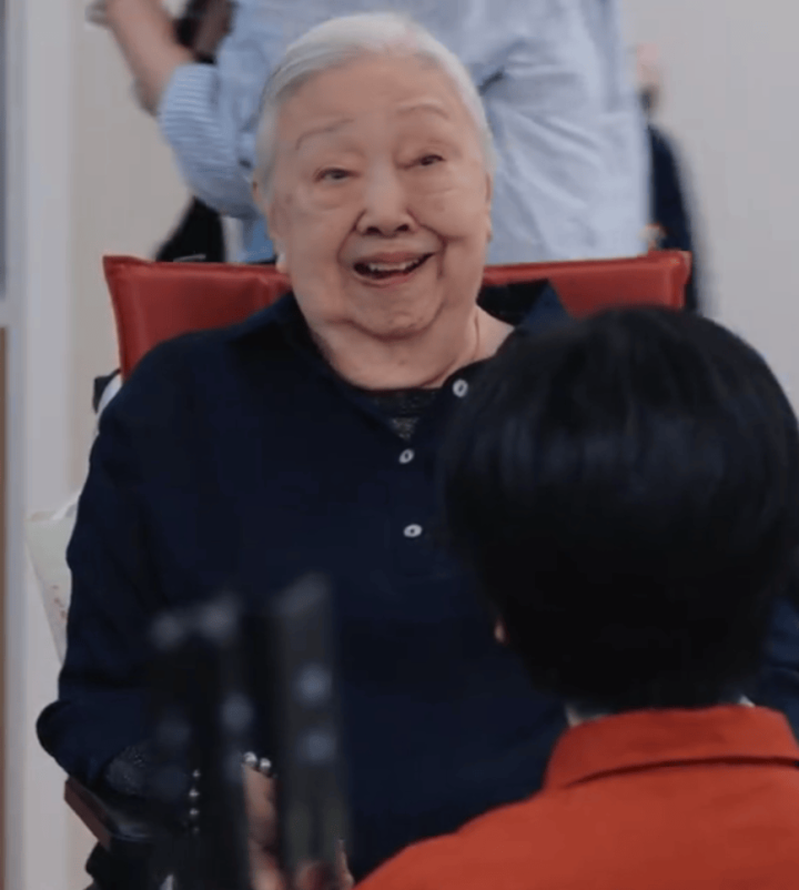 92岁游本昌辟谣“子女不孝”,入住养老院真相-2 92岁游本昌辟谣“子女不孝”,入住养老院真相-2