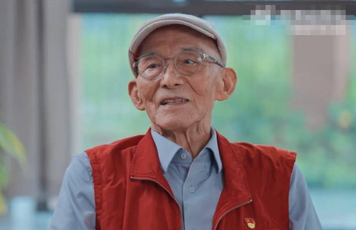 92岁游本昌辟谣“子女不孝”,入住养老院真相-1 92岁游本昌辟谣“子女不孝”,入住养老院真相-1