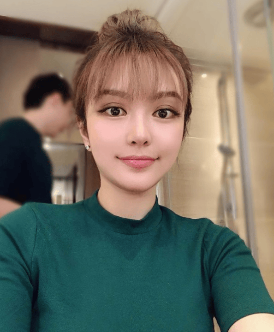 周扬青透露：妈妈“不赞成”我恋爱，担心受伤-1