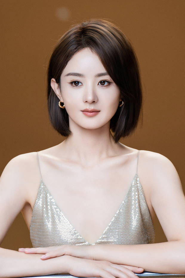 赵丽颖银色吊带裙:温柔干练并存-3 赵丽颖银色吊带裙:温柔干练并存-3