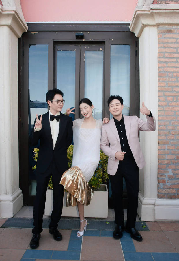 辛芷蕾威尼斯电影节风采：拍戏路上不停歇-3