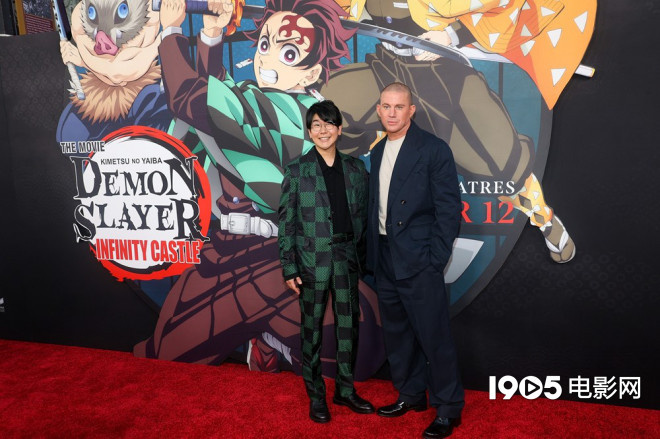 《鬼灭之刃》洛杉矶首映:查宁·塔图姆与花江夏树同框-1 《鬼灭之刃》洛杉矶首映:查宁·塔图姆与花江夏树同框-1