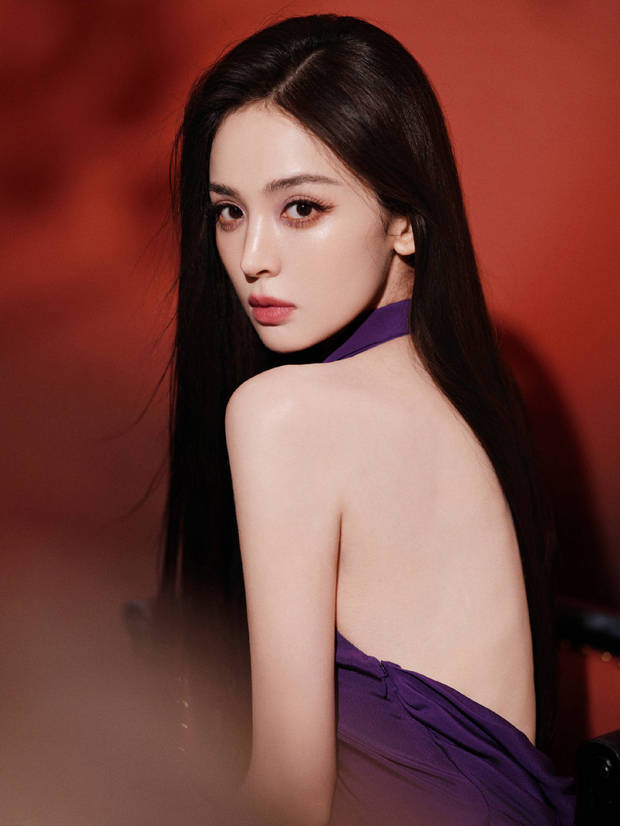 娜扎紫色露背裙惊艳亮相,美貌动人-2 娜扎紫色露背裙惊艳亮相,美貌动人-2