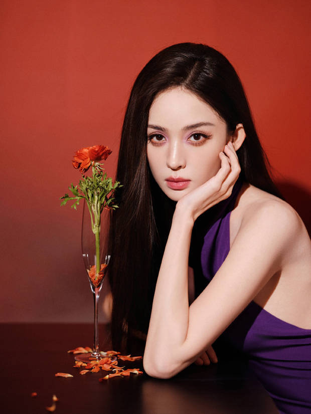 娜扎紫色露背裙惊艳亮相,美貌动人-5 娜扎紫色露背裙惊艳亮相,美貌动人-5