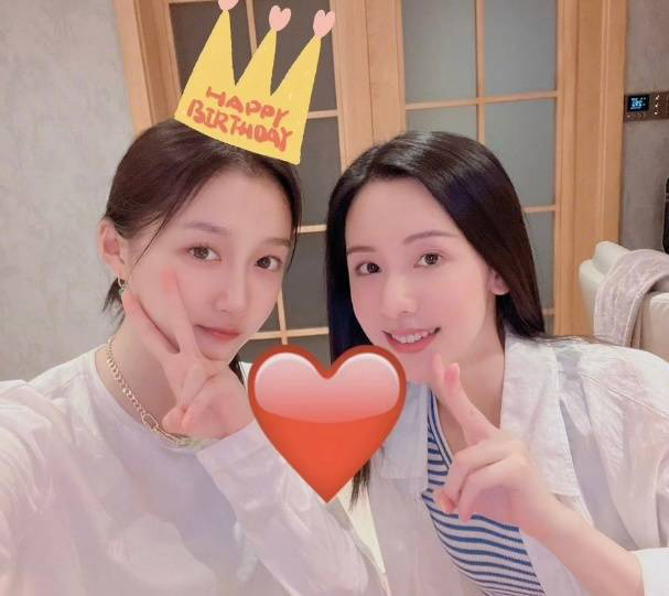 关晓彤晒照致谢陈都灵:《谢谢嘟嘟的蛋糕》-1 关晓彤晒照致谢陈都灵:《谢谢嘟嘟的蛋糕》-1