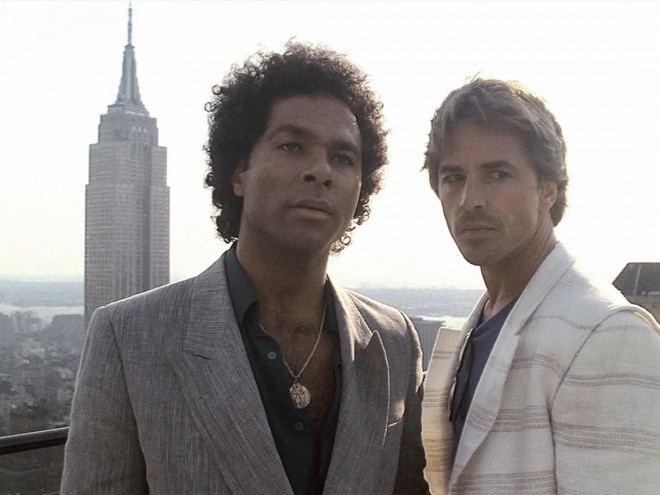 迈克尔·B·乔丹与格伦·鲍威尔共话《新迈阿密风云》-1