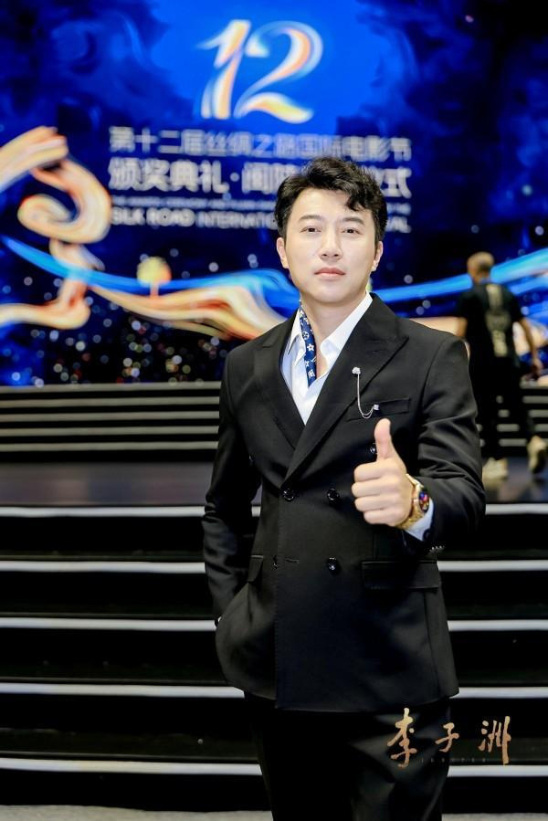 《李子洲》主创亮相丝路电影节红毯首秀-4 《李子洲》主创亮相丝路电影节红毯首秀-4