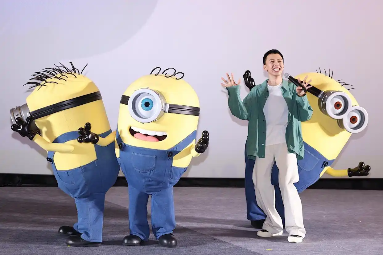 付航亮相《小黄人与大怪兽》中国首映 银幕嗨翻解压全场