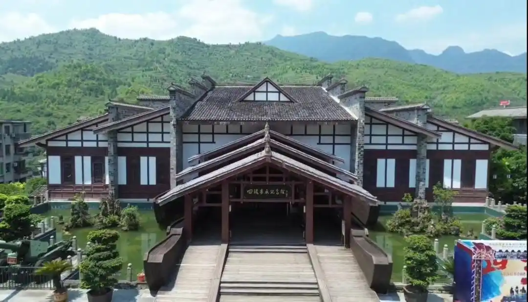 《雕像上的史诗②》四渡赤水的永恒定格