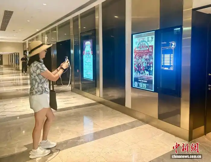 《欢迎来龙餐馆》亮相港岛大银幕，温情故事引发广泛观演共鸣