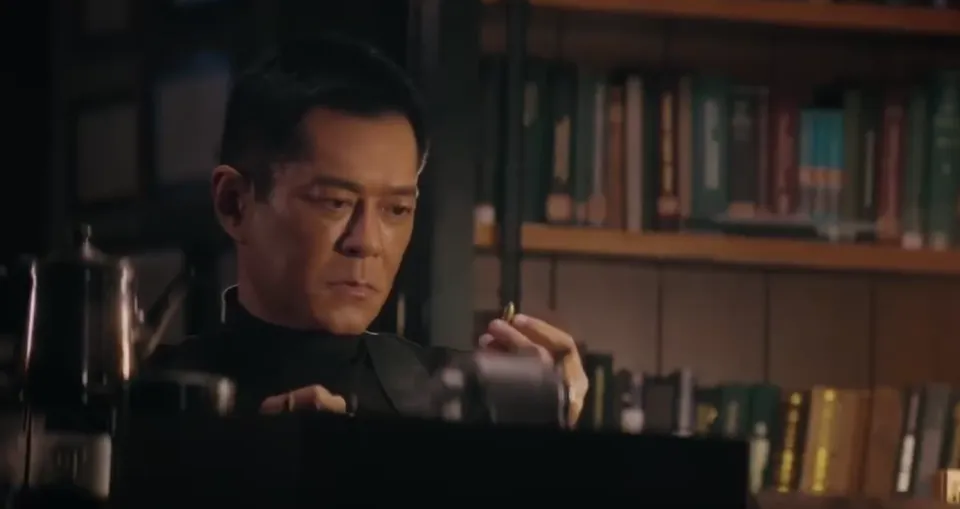 国庆档最冷清,朱一龙曾为港片开窗,如今却被古天乐关门