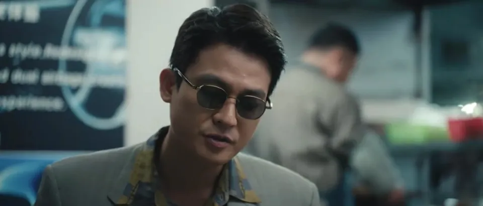 一张照片就让锦兰身份暴露，才懂让何春晓与锦兰假扮情侣是《交锋》最错的棋