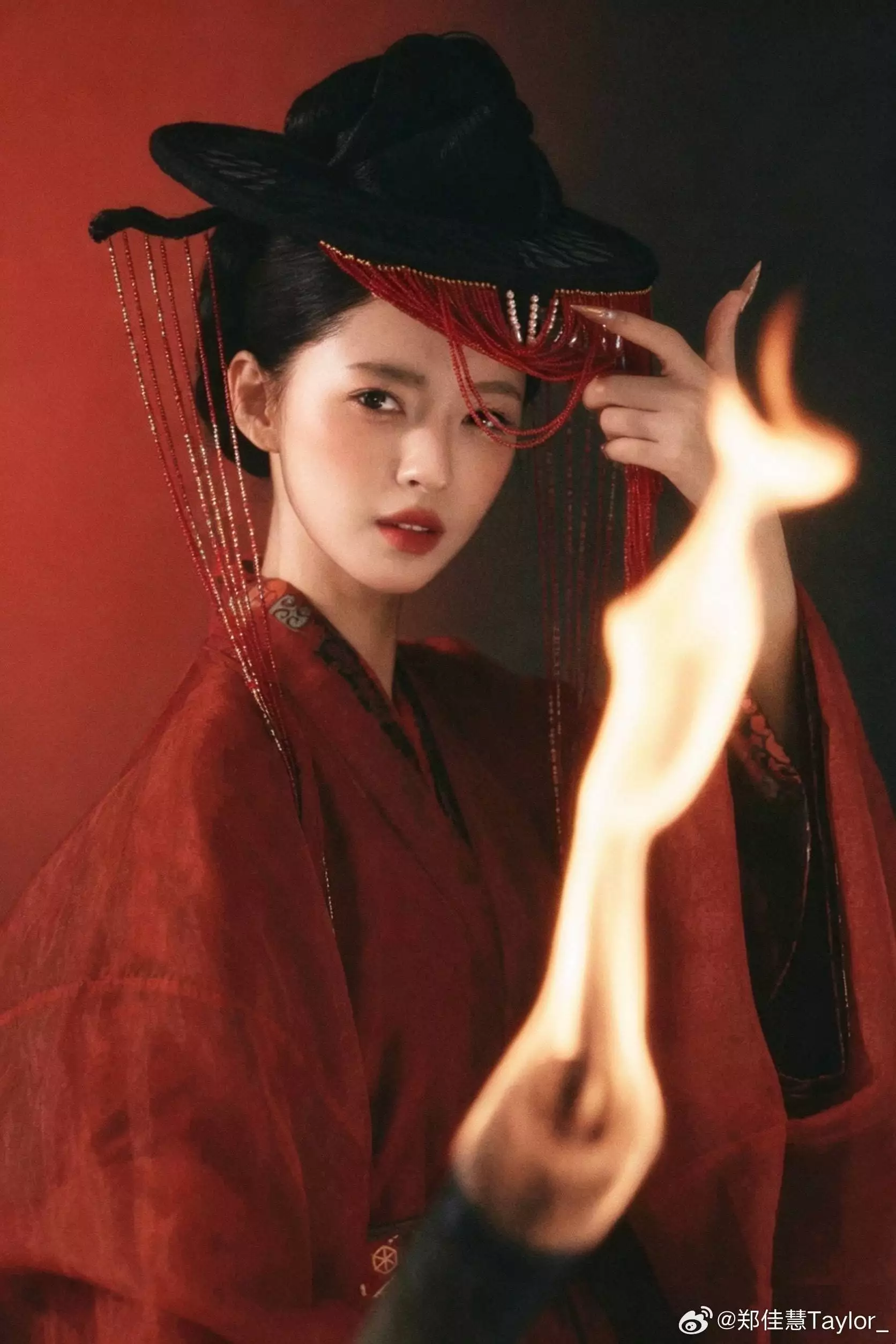 《活久久》顺利杀青，褪去状元光环的郑佳慧还拼吗？
