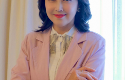 周海媚未去世仍处于昏迷状态，知情人士披露，工作人员手机号已失效