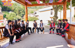 喜人团综《一路笑开花》是如何在旅游节目中脱颖而出的