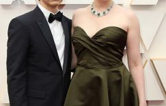 《芭比》导演格蕾塔与编剧鲍姆巴赫成婚并育有两个儿子
