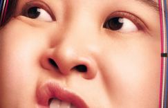 贾玲、雷佳音组健身搭子——《热辣滚烫》海报预告双发