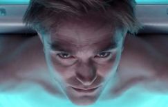 奉俊昊执导、帕丁森主演的科幻电影《米奇17》不再上映