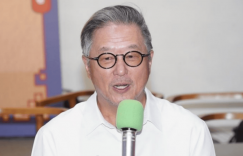 王伟忠：小S金钟奖提名，定会盛装出席