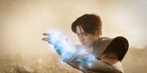 《圣斗士星矢》发布海报，双翼头盔引发网友热议