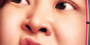 贾玲、雷佳音组健身搭子——《热辣滚烫》海报预告双发