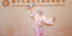 AI艺术闪耀北京电影节，《北京雨燕》陆蓉之开幕大秀