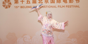 AI艺术闪耀北京电影节，《北京雨燕》陆蓉之开幕惊艳